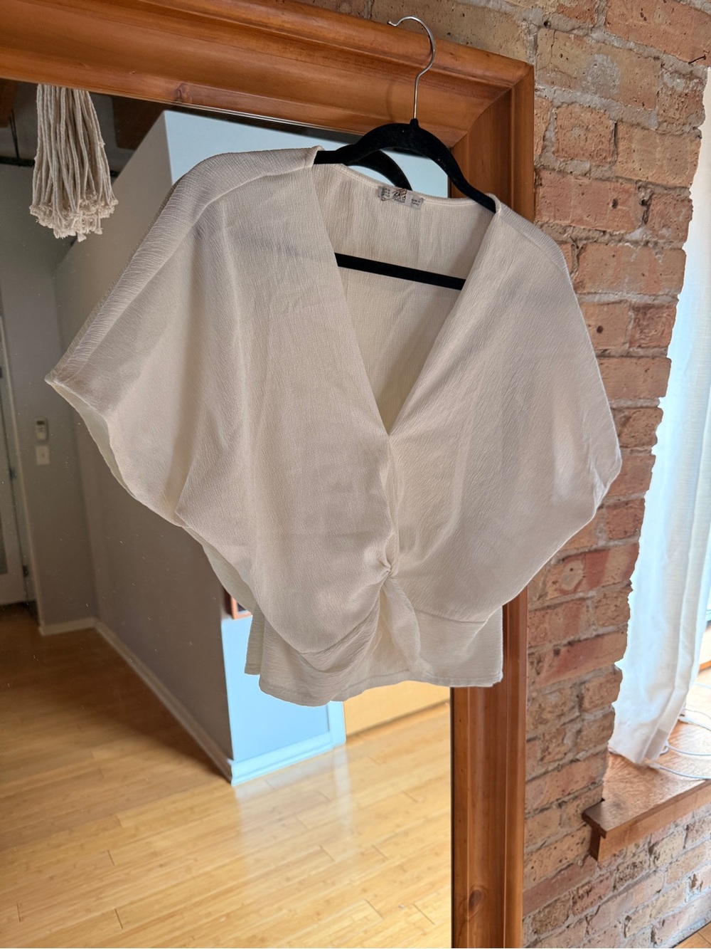 Zara white V-Neck Twist Front Blouse - Picture 3 of 5